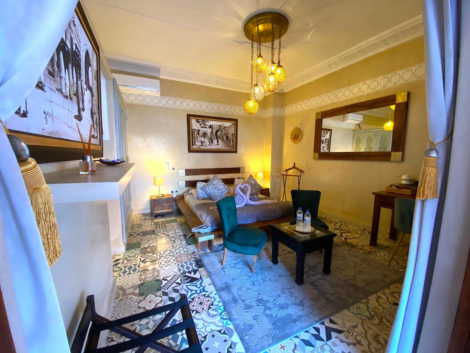 La Perle Rouge Riad 2*