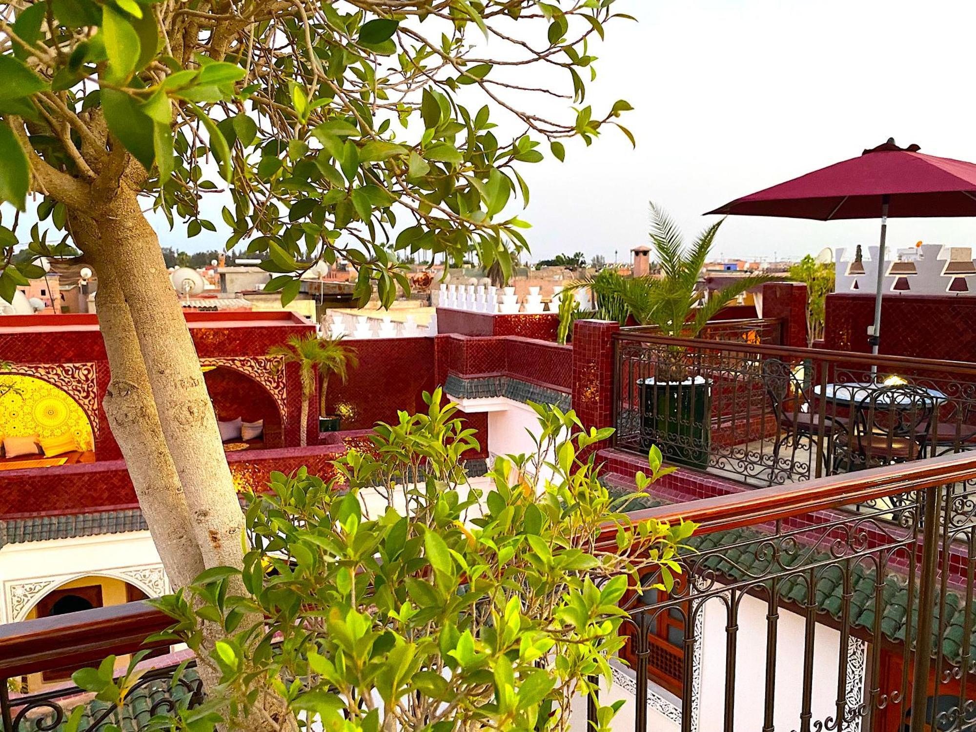 La Perle Rouge Riad 2*